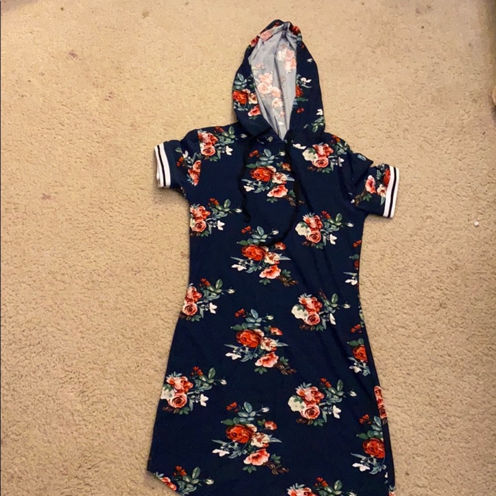 adorable floral hooded dress🥀